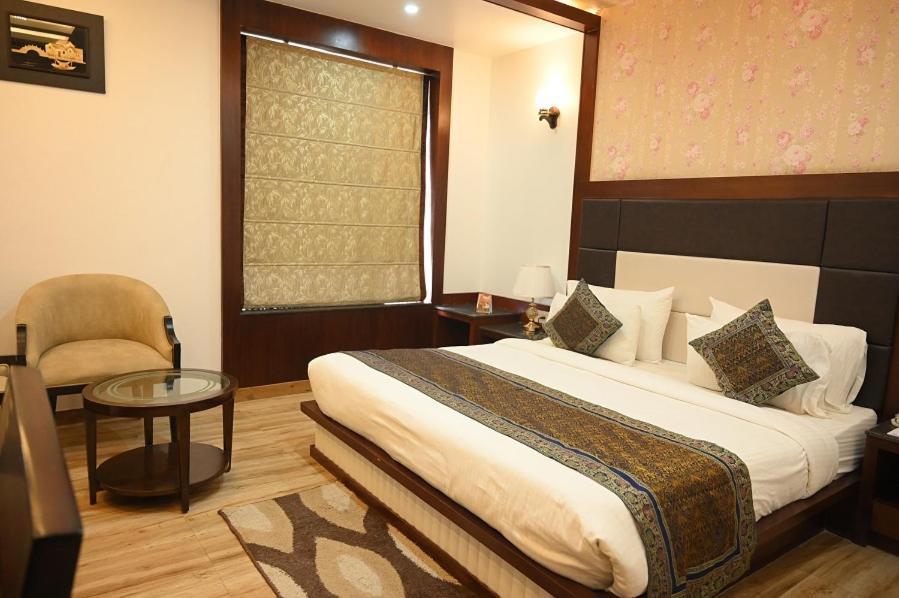 Square Inn Hotel,Varanasi Dış mekan fotoğraf