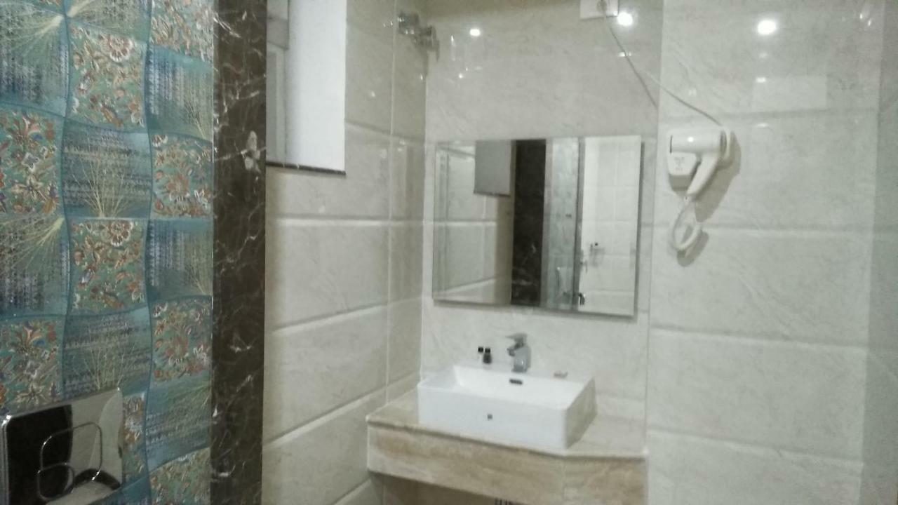 Square Inn Hotel,Varanasi Dış mekan fotoğraf