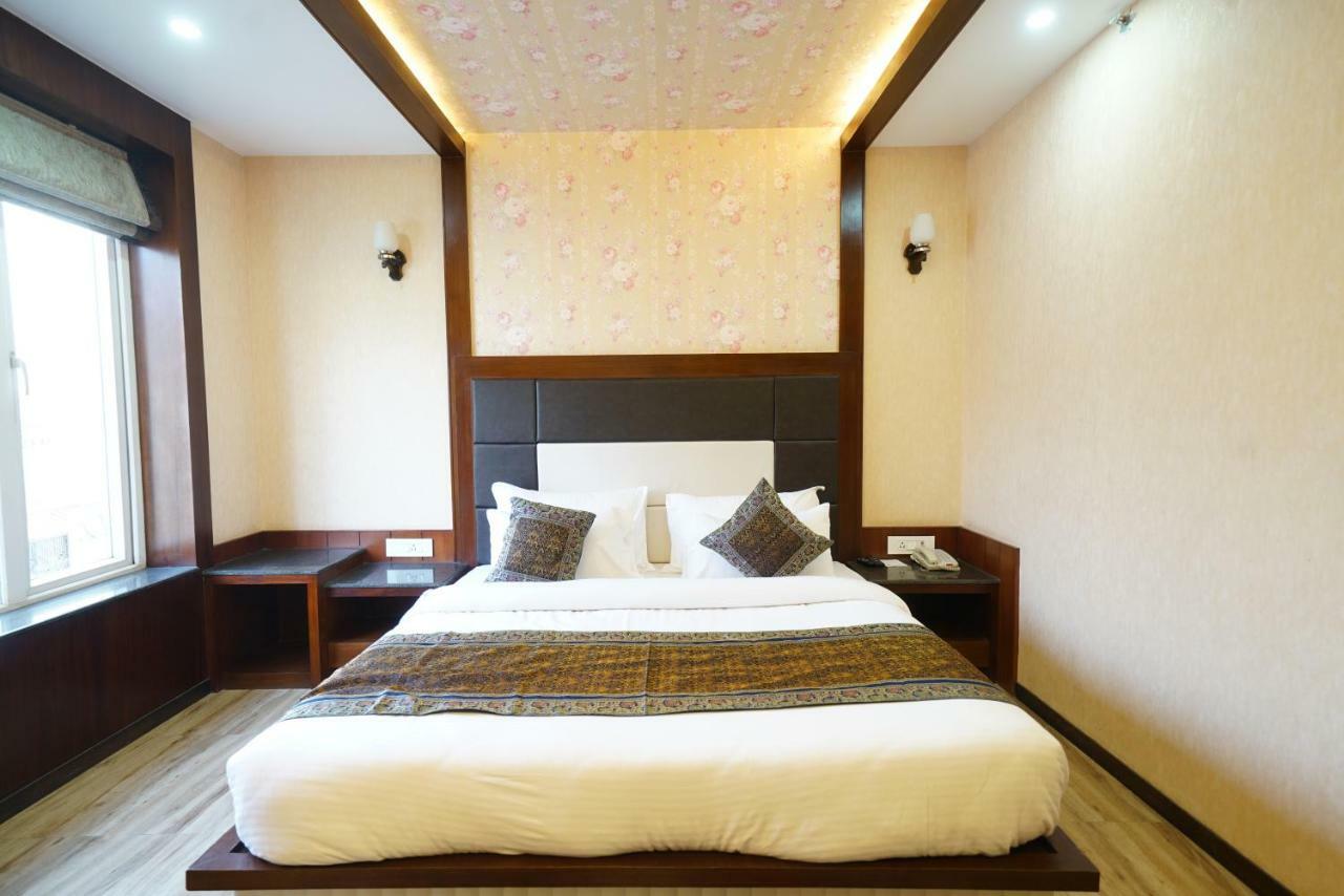 Square Inn Hotel,Varanasi Dış mekan fotoğraf