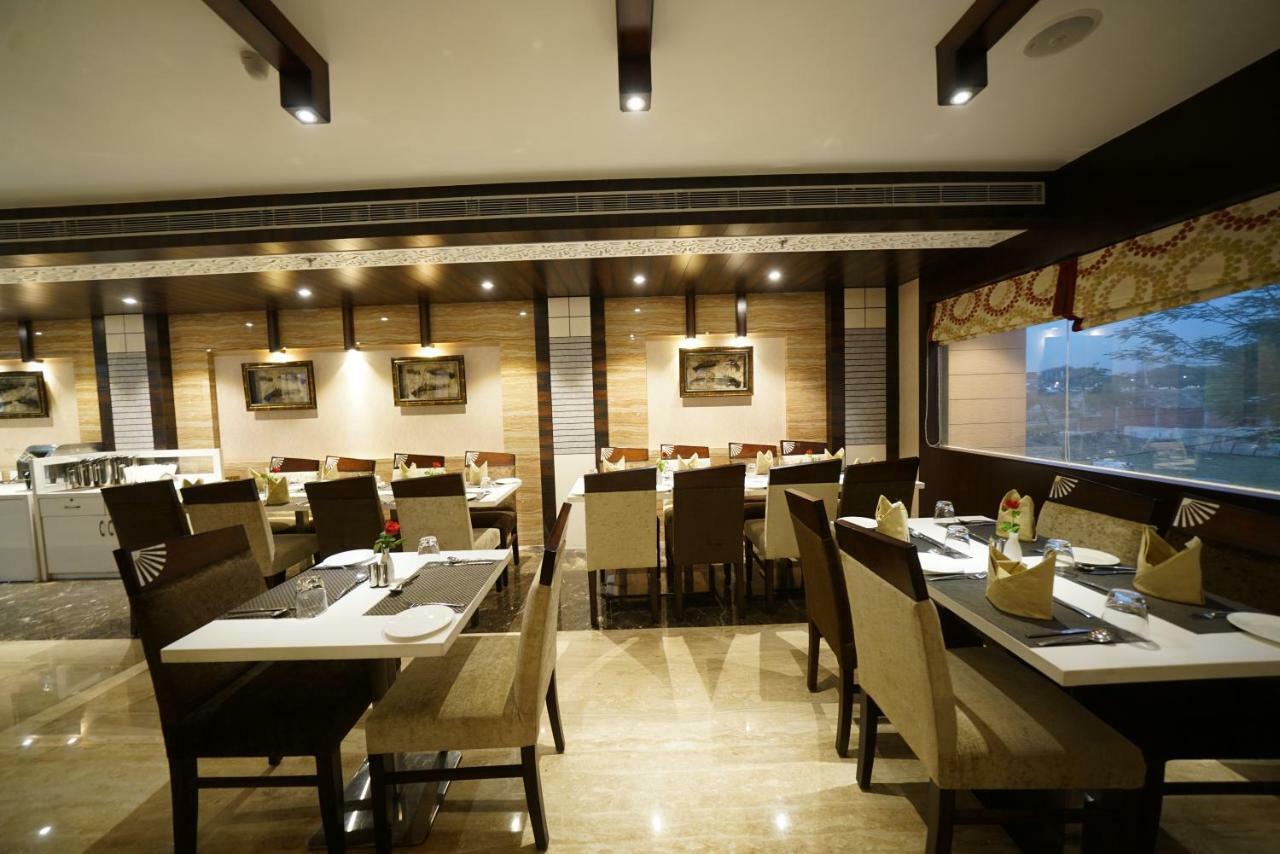 Square Inn Hotel,Varanasi Dış mekan fotoğraf